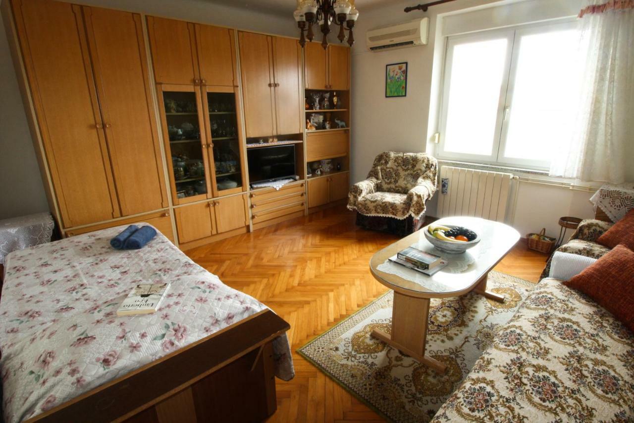 Apartment Persich Pula Eksteriør billede
